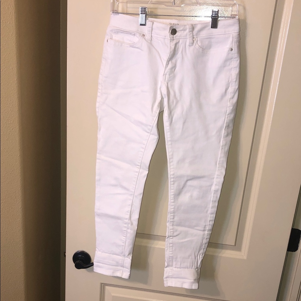 a.n.a White Ankle Slim Stretch Jeans
